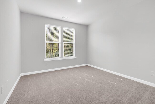 Building Photo - 408 Ireland Way