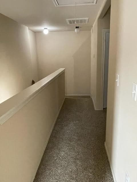 Building Photo - 118 Creekside Villa Dr