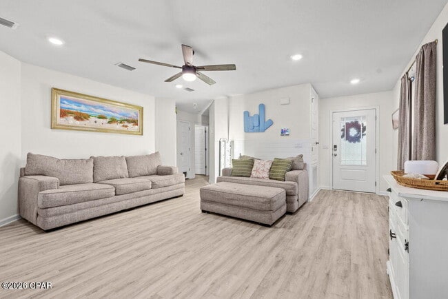 Building Photo - 6587 Kettles St