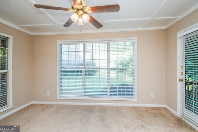 Building Photo - 6857 Robinwood Trail