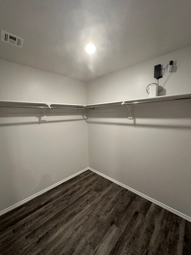 Building Photo - 11620 Krew Wy