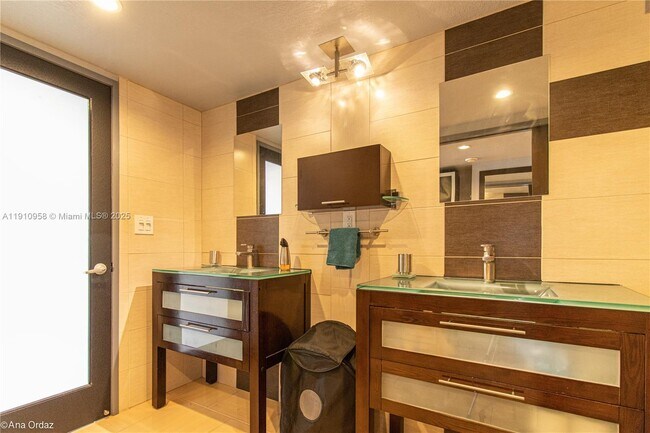 Building Photo - 500 Three Islands Boulevard