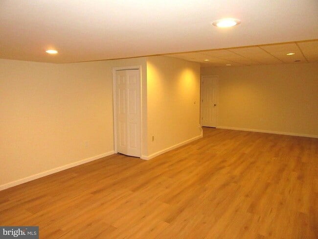 Building Photo - 512 Cobblers Ln
