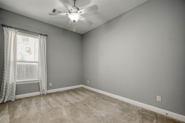 Building Photo - 26634 Sooty Tern Dr