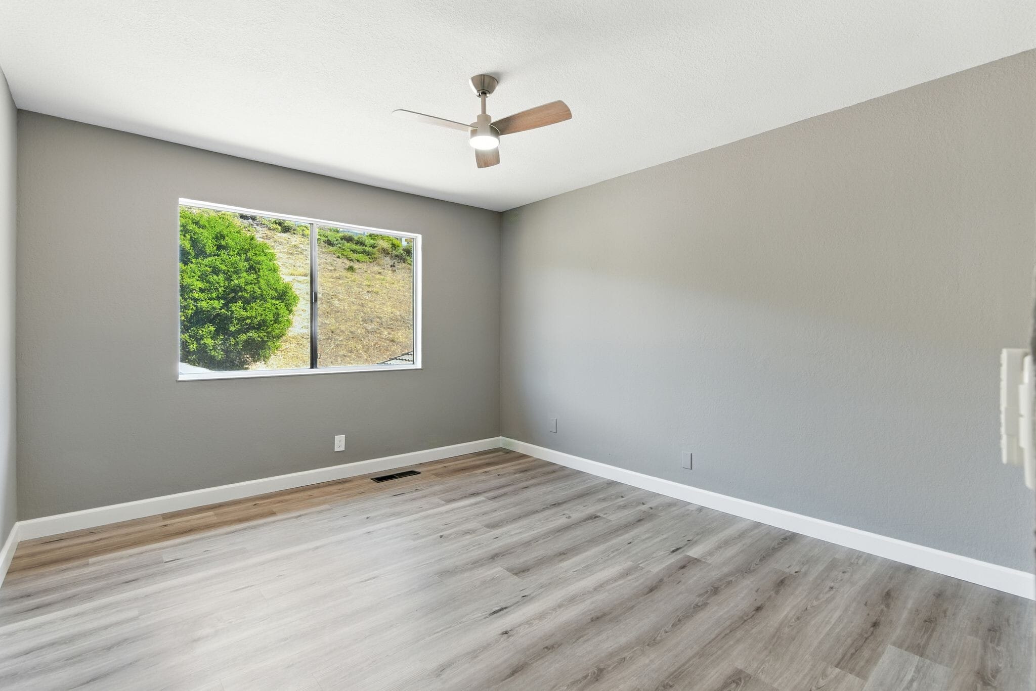 Bed#3 - 81 Mountain Valley St