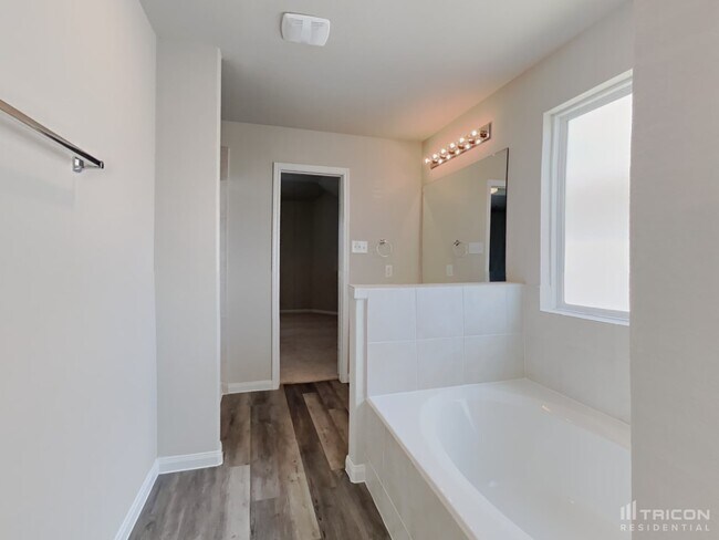 Building Photo - 3465 Wooded Ln