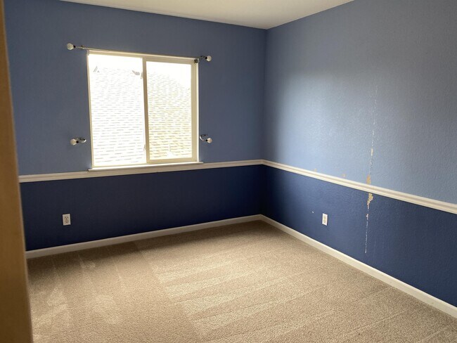 Building Photo - 11960 Meadowood Ln