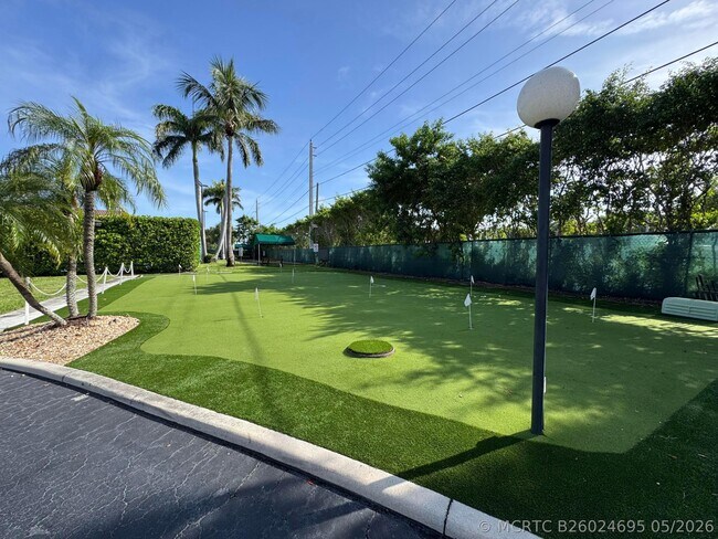 Building Photo - 6 Royal Palm Way