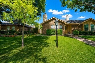 Building Photo - 316 Crowe Dr