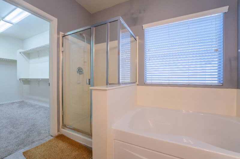 Building Photo - 2313 N Presidential Dr