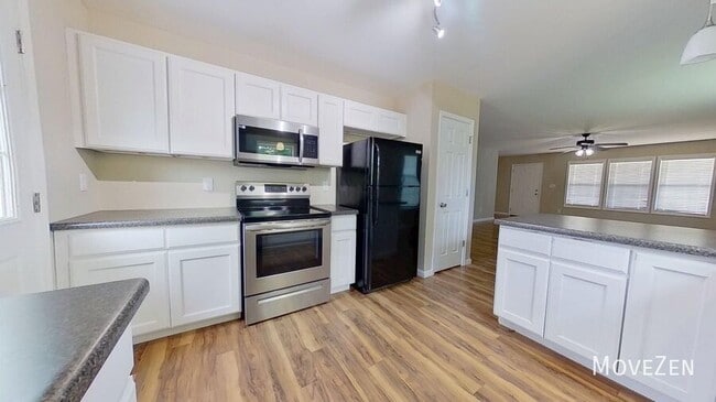 Building Photo - 5940 Brentwood Park Pl