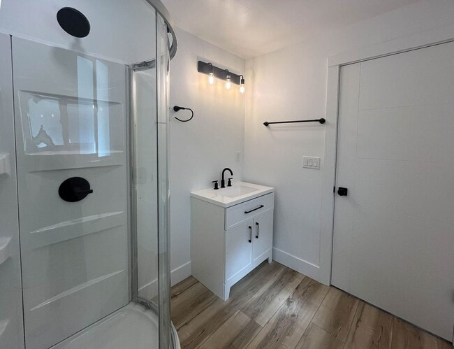 Building Photo - Charming NE Portland Apartment Near Parks, Shops & Transit