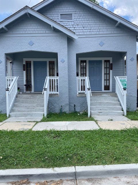 Building Photo - 3820 Delachaise St