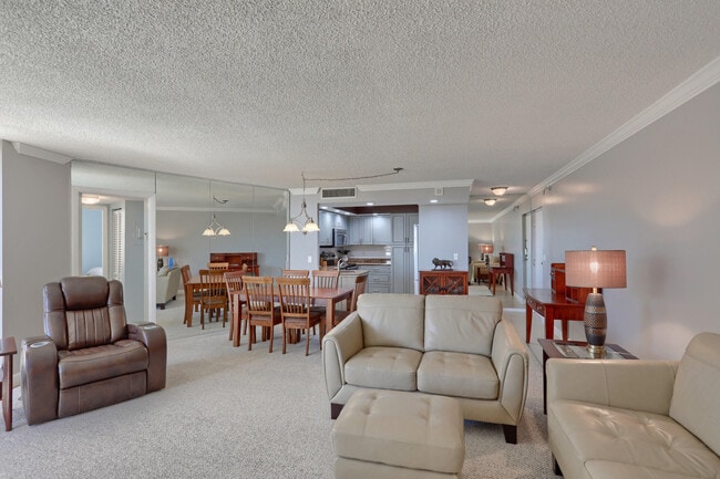 Building Photo - 2800 N Ocean Dr