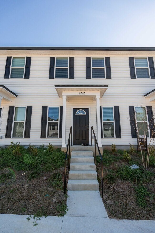 Building Photo - NEW Construction! 3/3 in Mission Overlook
