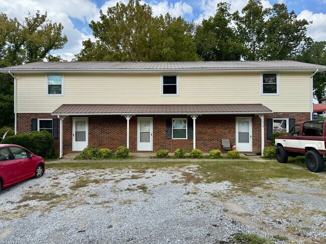 Primary Photo - 110 Dove Ln