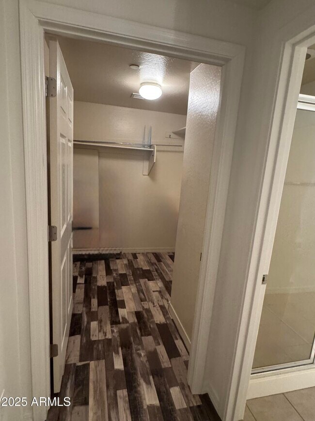 Building Photo - 3330 S Gilbert Rd