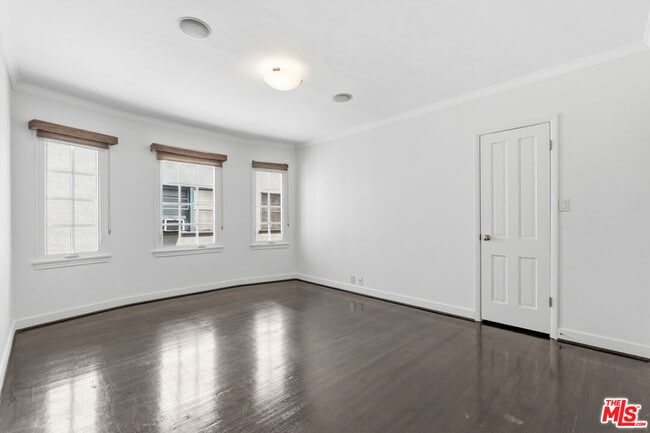 Building Photo - 432 N Genesee Ave