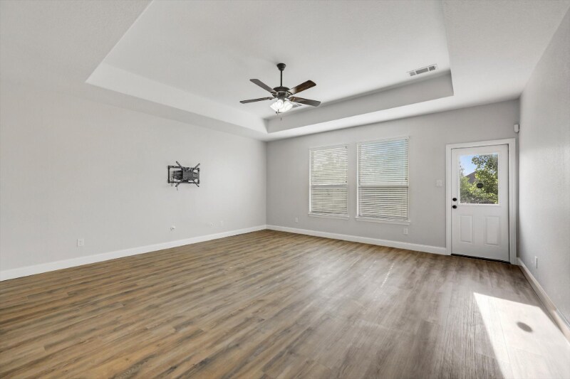 Building Photo - 10416 Talus Dr