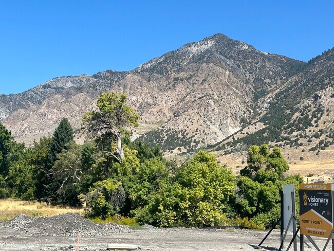 Building Photo - 82 W 925 N