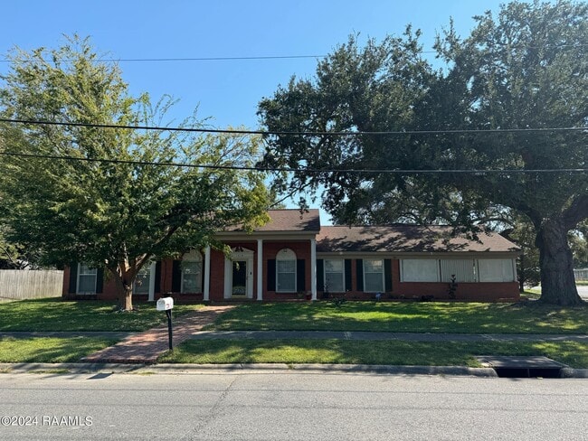 Building Photo - 1519 Jasmine Dr