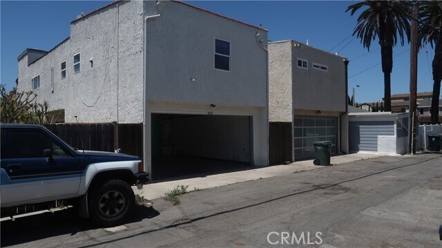 Building Photo - 322 12th St