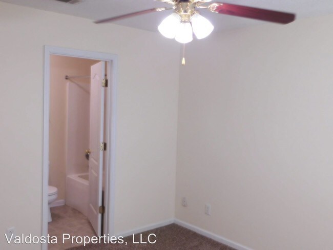 Building Photo - 1533 Woodard St