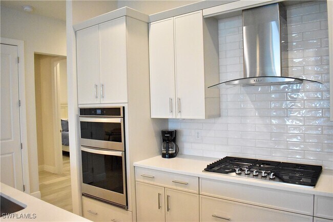 Building Photo - 9175 Cayman Dr