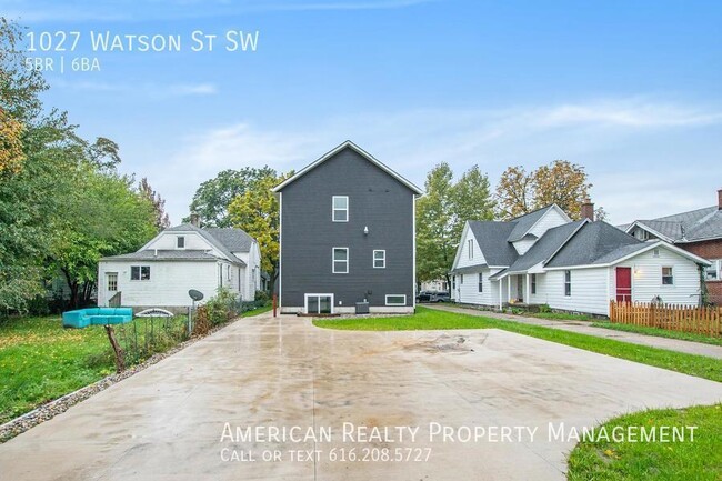 Building Photo - 1027 Watson St SW