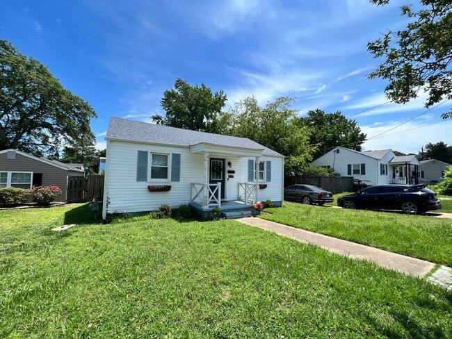 Building Photo - Three bedroom home in Norfolk