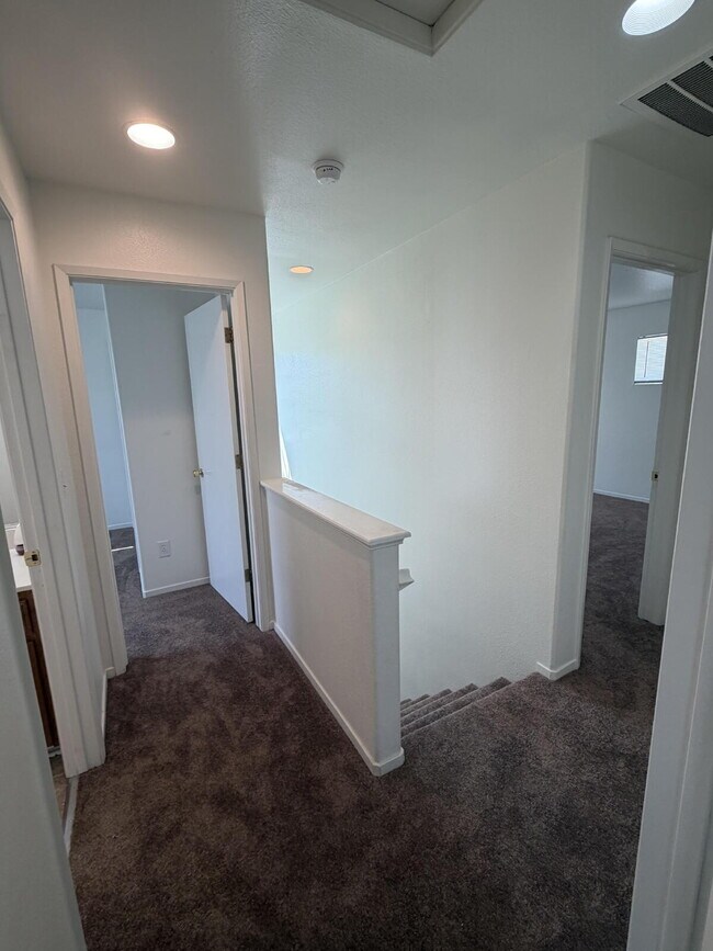 Building Photo - 4370 Mathias Way