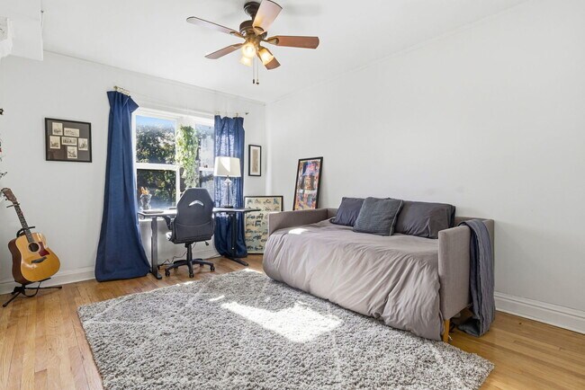 Building Photo - 3414 W Medill Ave