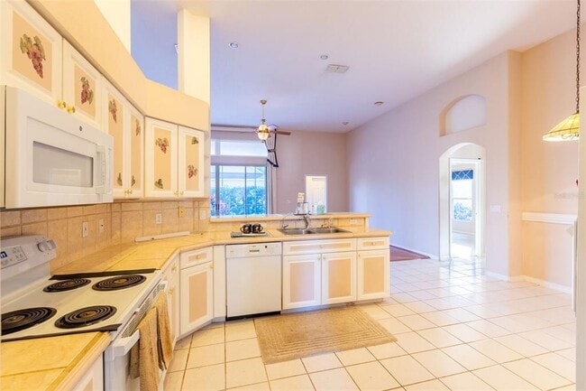 Building Photo - 497 Pickfair Terrace