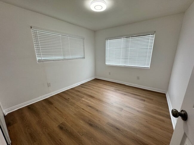 Building Photo - Gorgeous 3+2 home in Glassell Park!