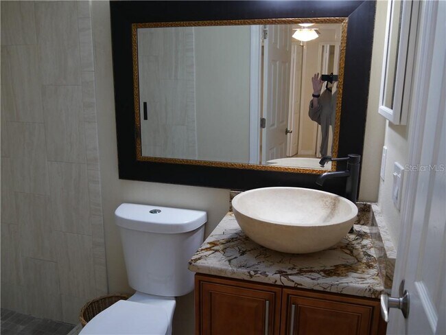 Building Photo - 3026 Vinson Ave