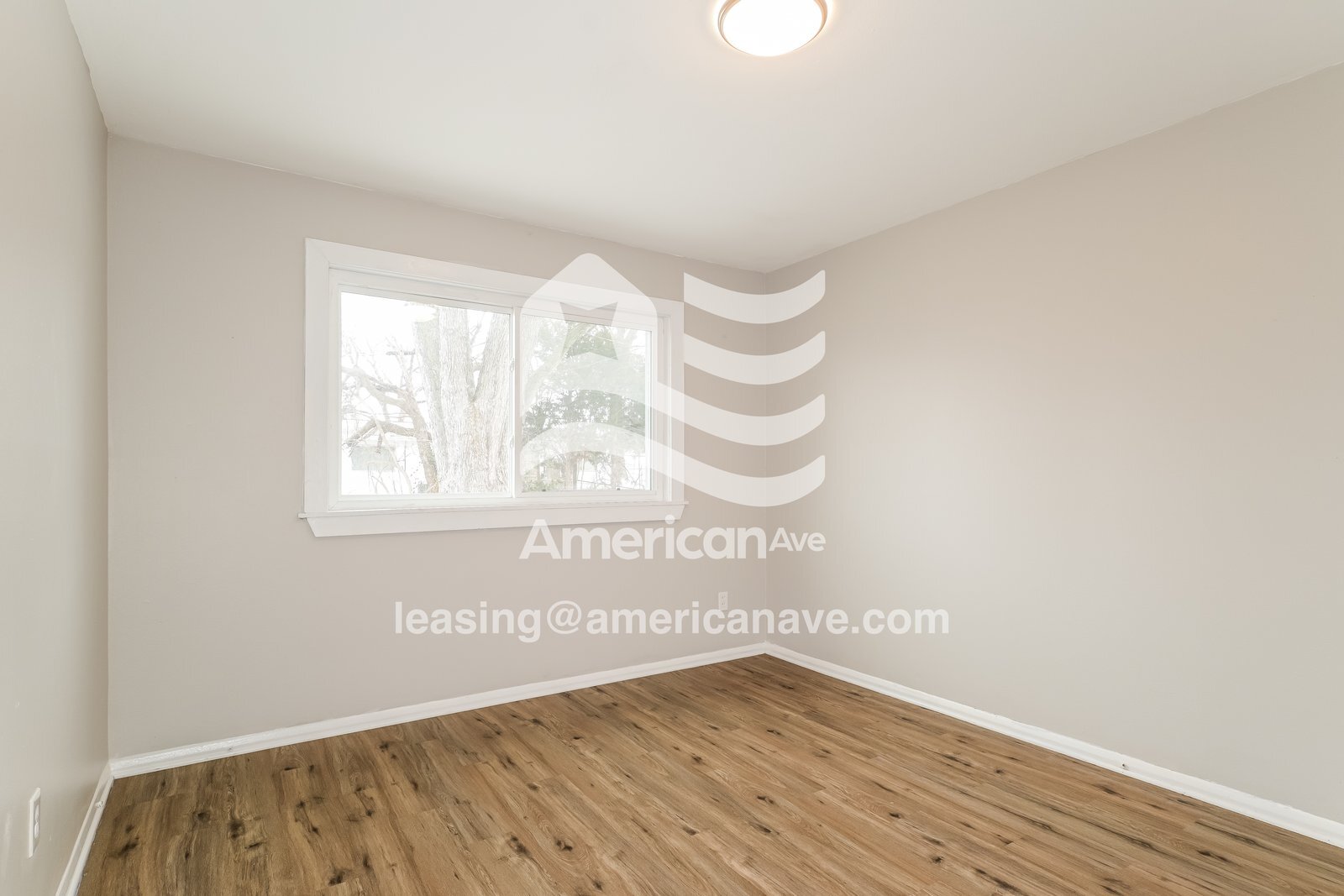 Building Photo - 690 Loyola Dr