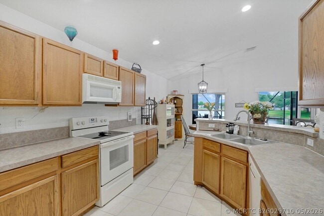 Building Photo - 5335 Vernio Ln