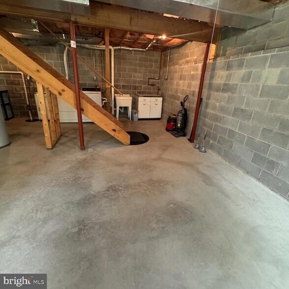 Building Photo - 4282 Wimbledon Dr