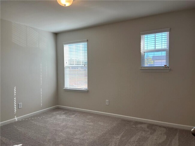 Building Photo - 6072 Hickory Crk Ct