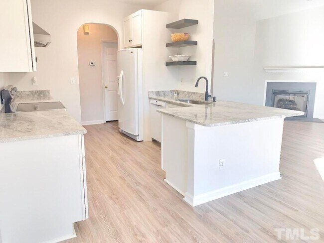 Building Photo - Charming 4 bedroom Ranch in Raleigh!