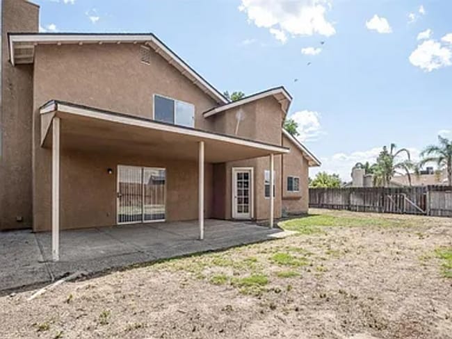 Building Photo - Gorgeous 2 Story Home Fully Upgraded – Move-In Ready!- 4 bedroom 3 bath