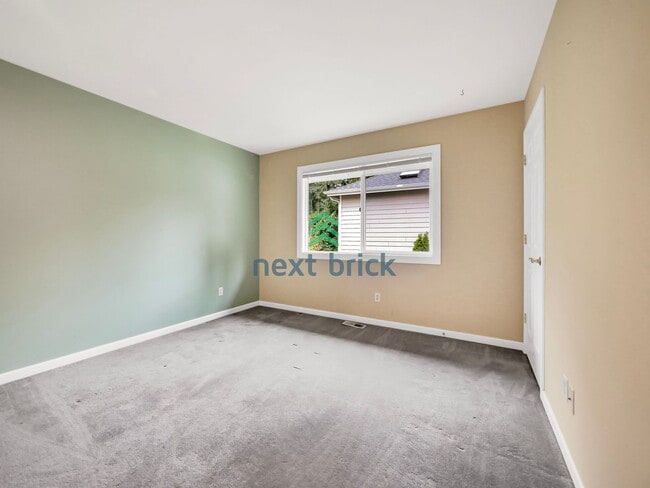 Building Photo - 4 Bed 2.5 Bath Single Family for Rent!