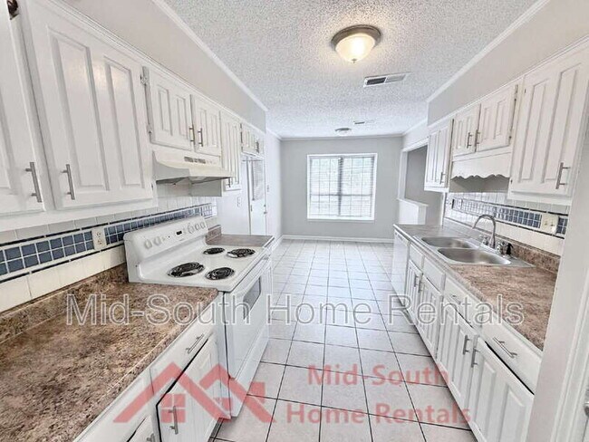 Building Photo - 4457 Walden Glen Cv