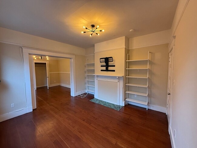 Primary Photo - 2921-2923 20th Street