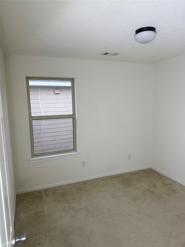 Building Photo - 1119 Grassy View Dr