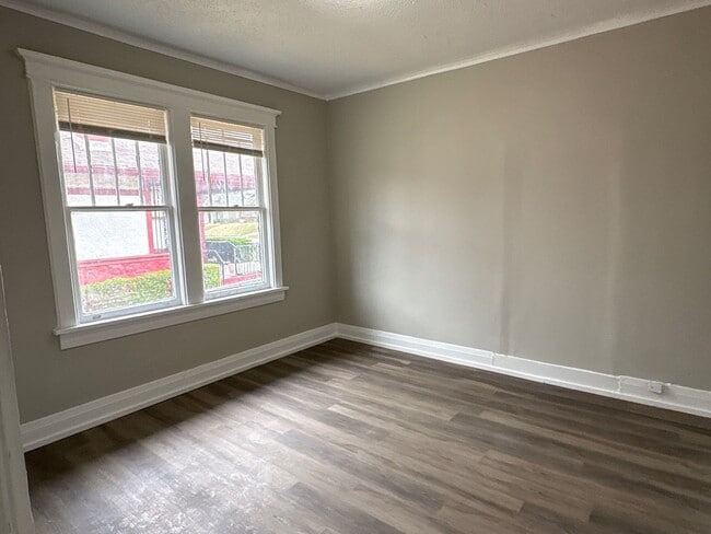 Building Photo - Newly updated 3-bedroom, 1-bath home - Open To Section 8