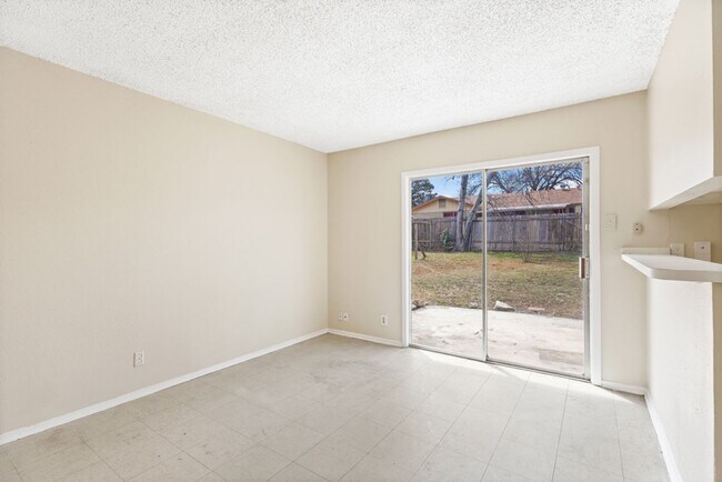 Building Photo - CASA ORO-4718