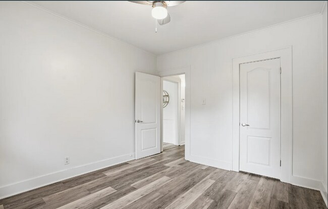 Building Photo - 2 Bed | 1 Bath Near Cherry Street!