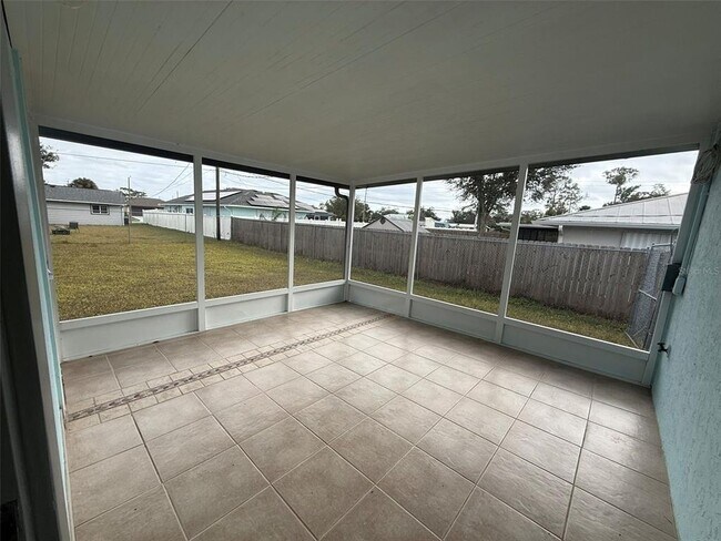 Building Photo - 512 Dewhurst St