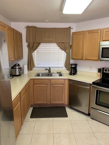 Kitchen - 212 Winter Nellis Cir
